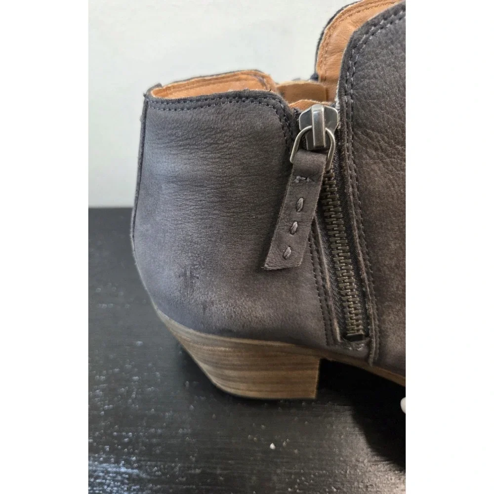 Frye Women's Judith Double Zip Grqy Ankle Booties, Size 7.5 M, 2.5